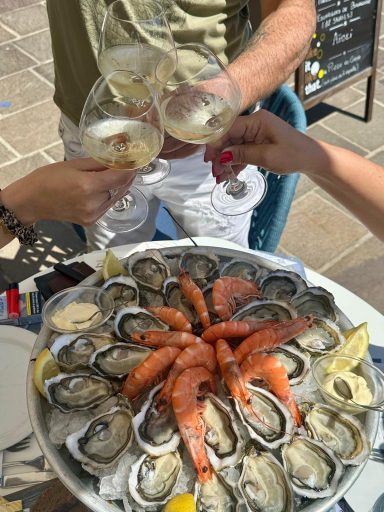 Fruits de mer servis au restaurant Le Cosmo à Villefranche-sur-Mer